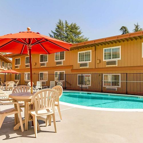 Auburn House Hotel