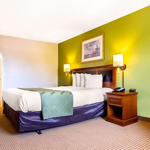 Auburn House Hotel