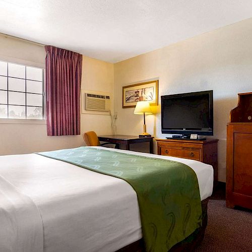 Auburn House Hotel