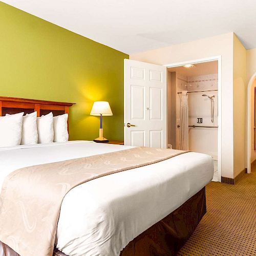 Auburn House Hotel